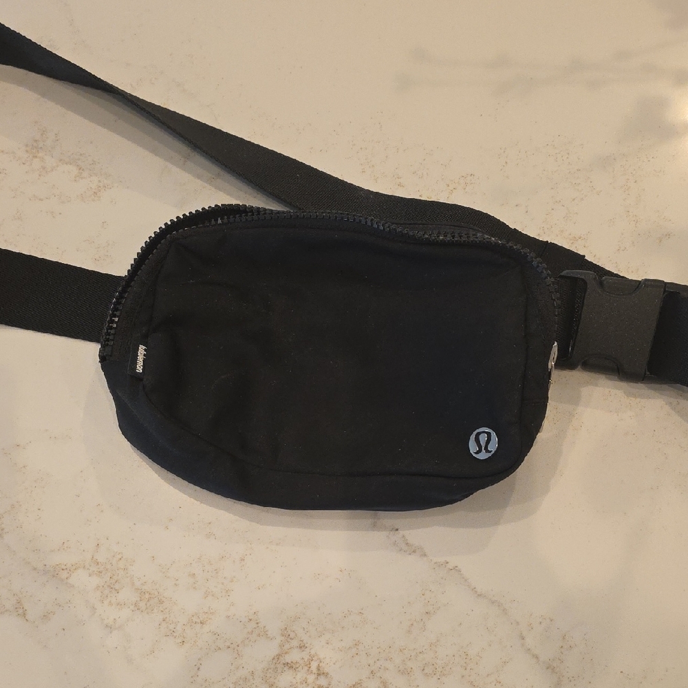 lululemon athletica Crossbody